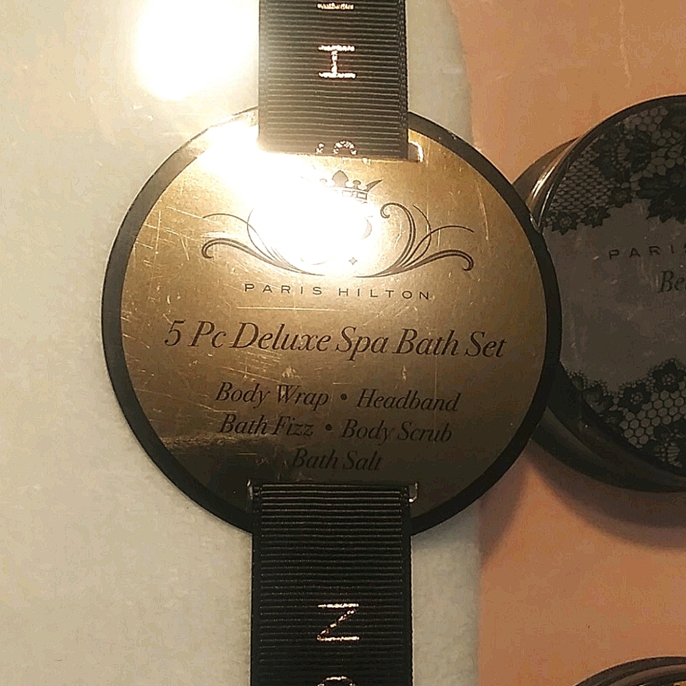 Paris Hilton 5 Pc Deluxe Spa Set